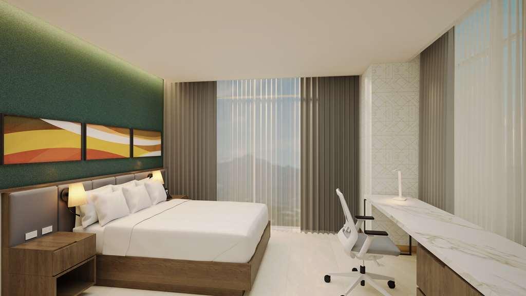 Hilton Garden San Jose Airport Mall Hotel *