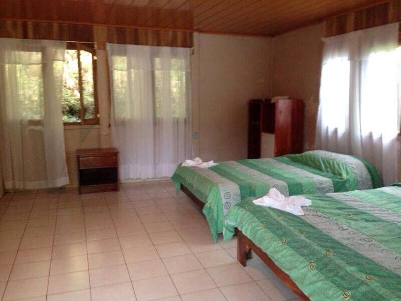 Cabinas Piuri Hotel Rio Celeste
