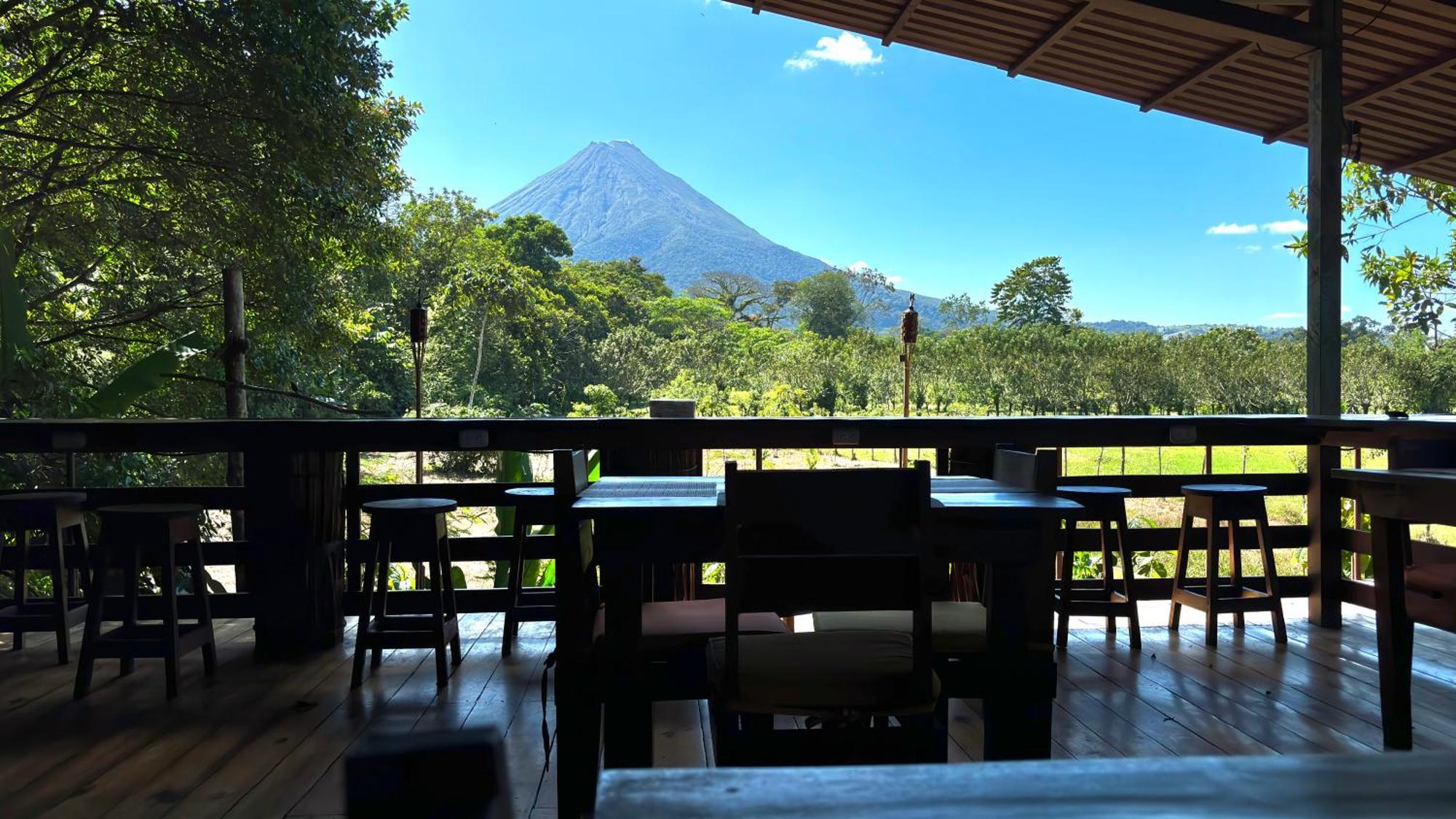 Hotel Arenal Monara *