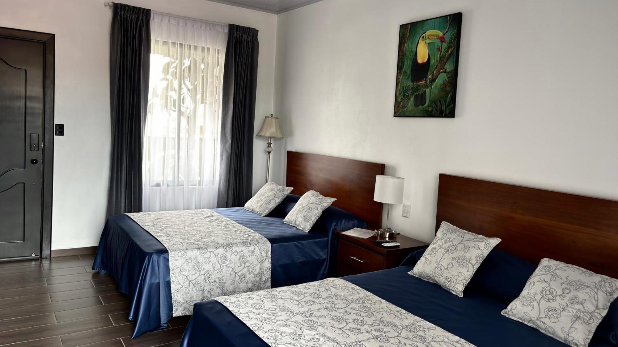 Hotel Arenal Monara *