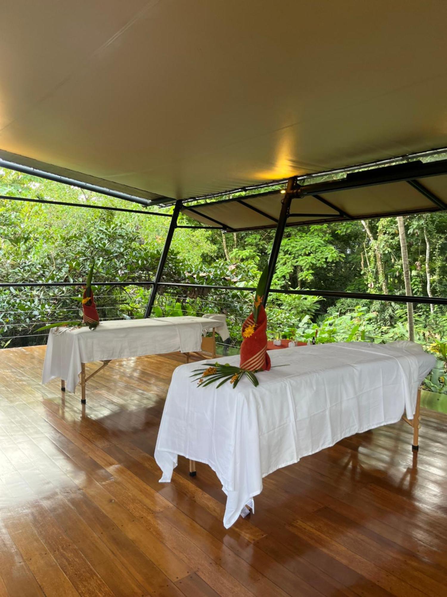 Luxury tent Arenal Glamping *