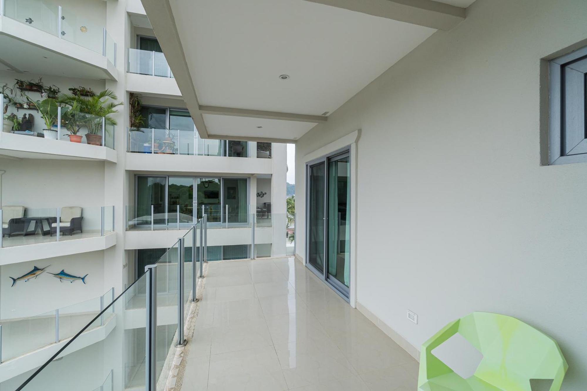Diamante Del Sol Ocean Front, Paradise Cr Jaco