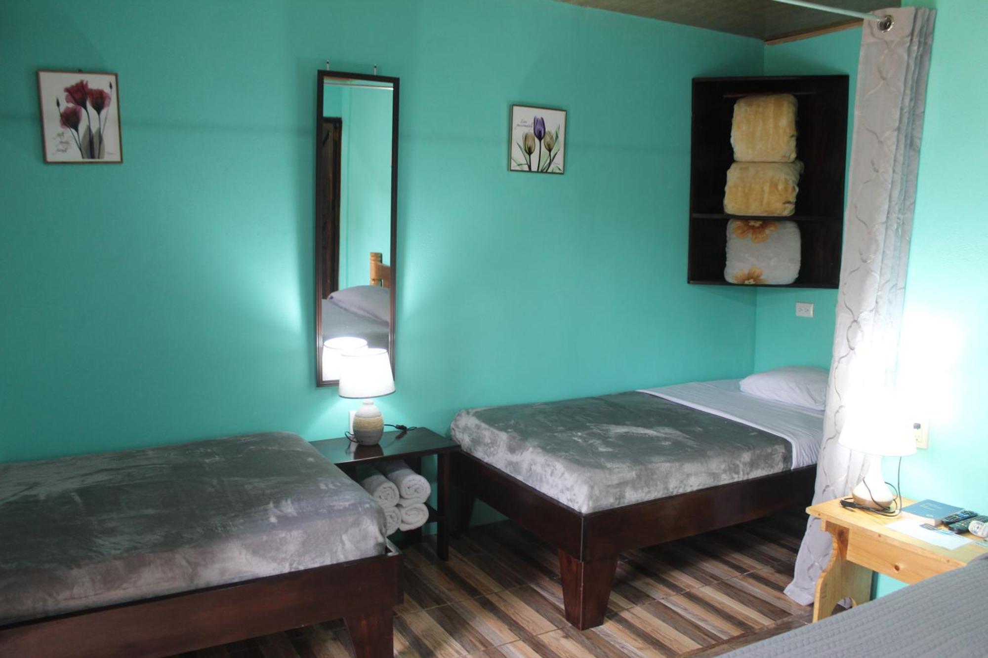 Bed & Breakfast La Amistad 2*