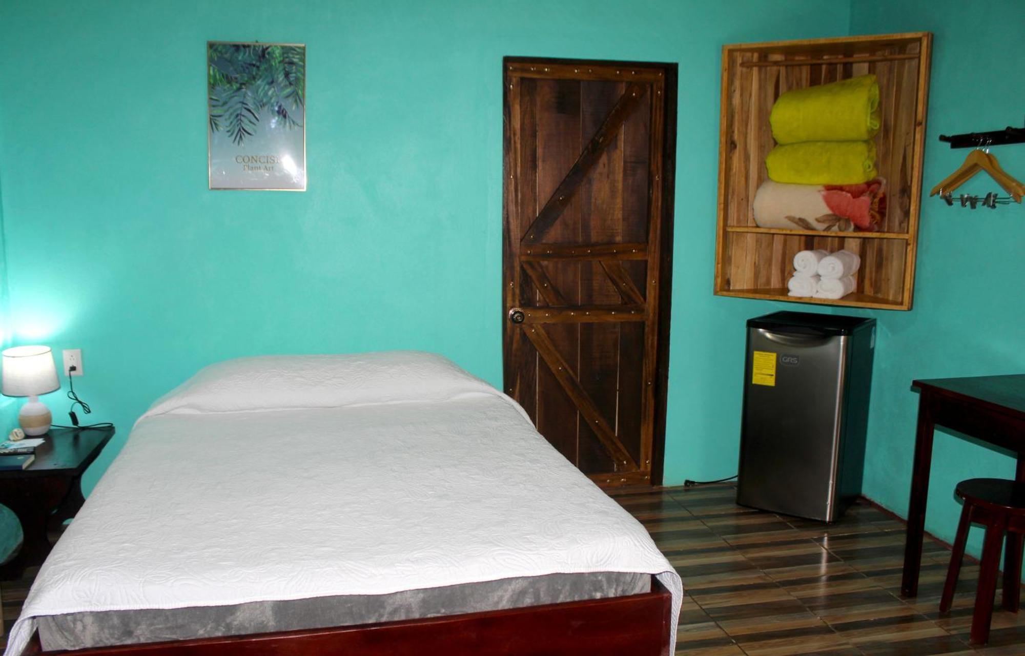 La Amistad Bed & Breakfast Rio Celeste
