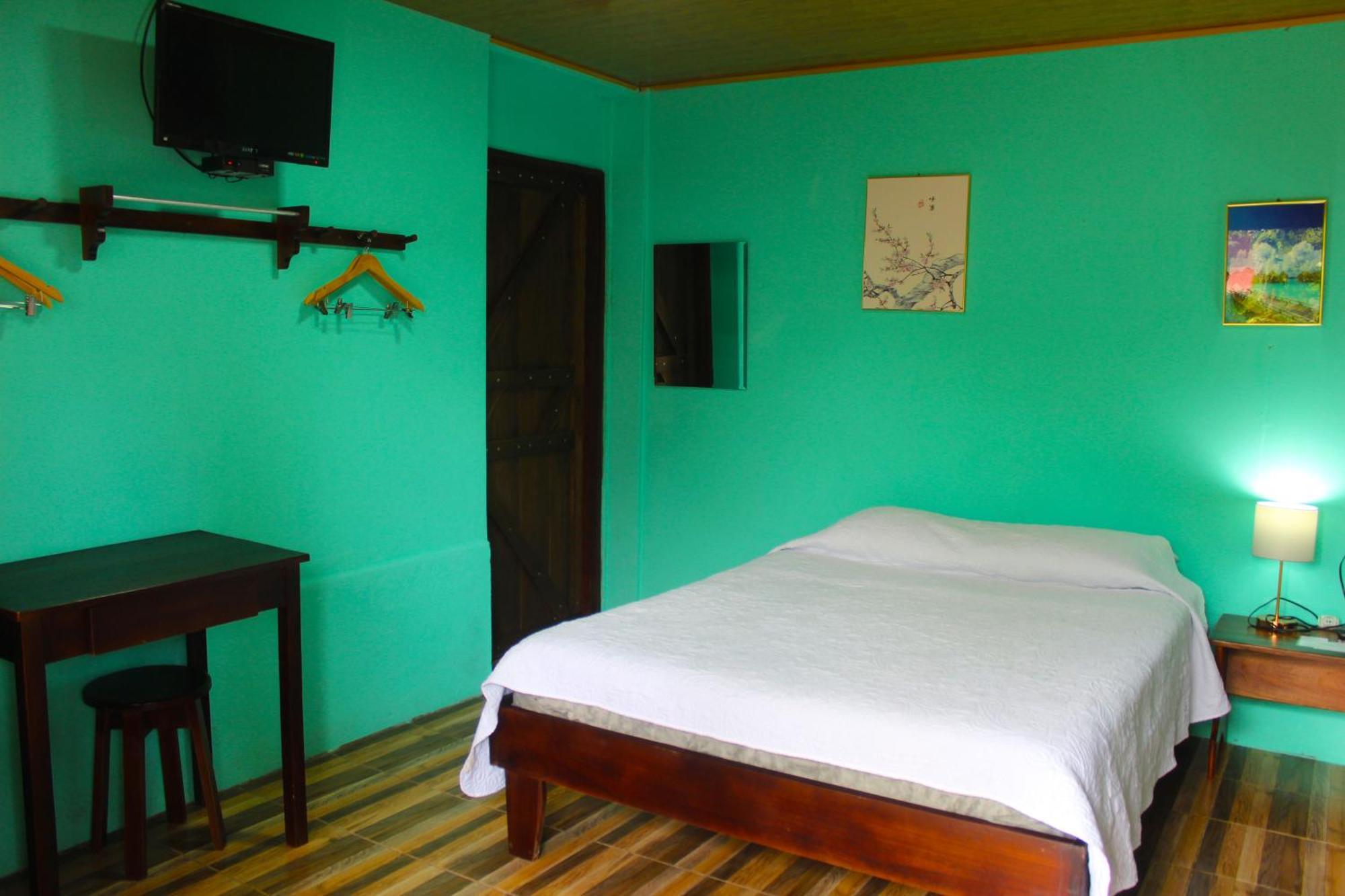 La Amistad Bed & Breakfast 2*