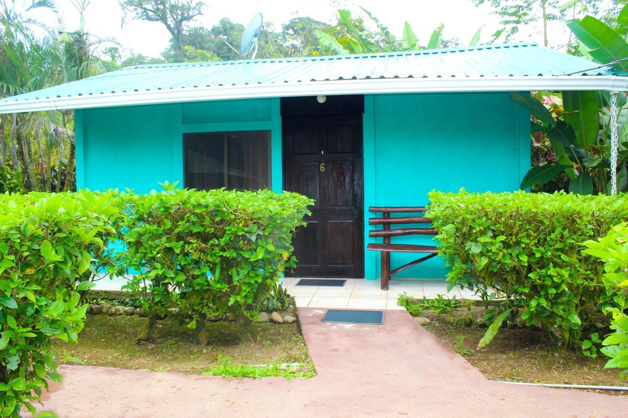 La Amistad Bed & Breakfast 2*