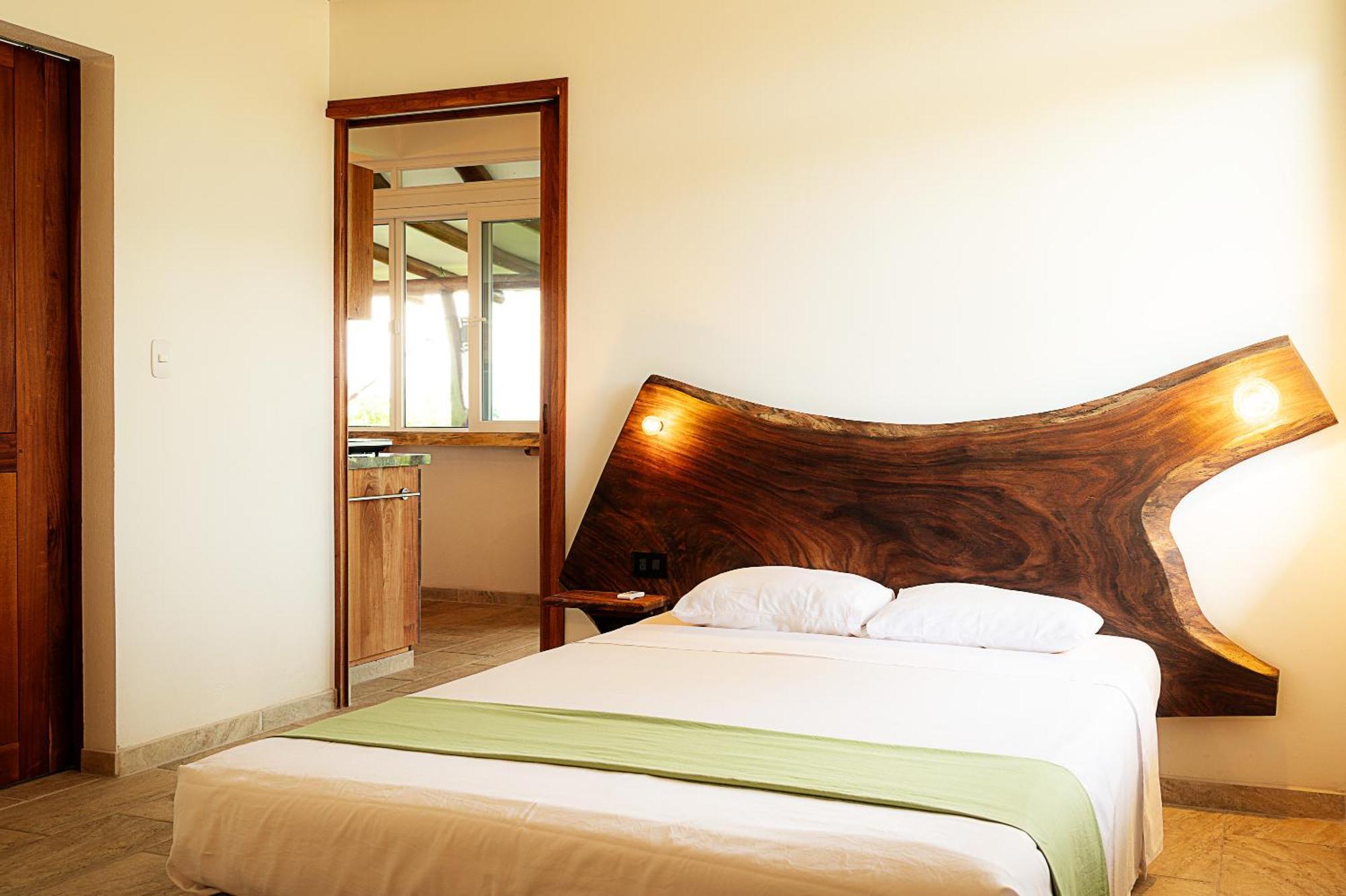Bed & Breakfast Casa Laureles 3*