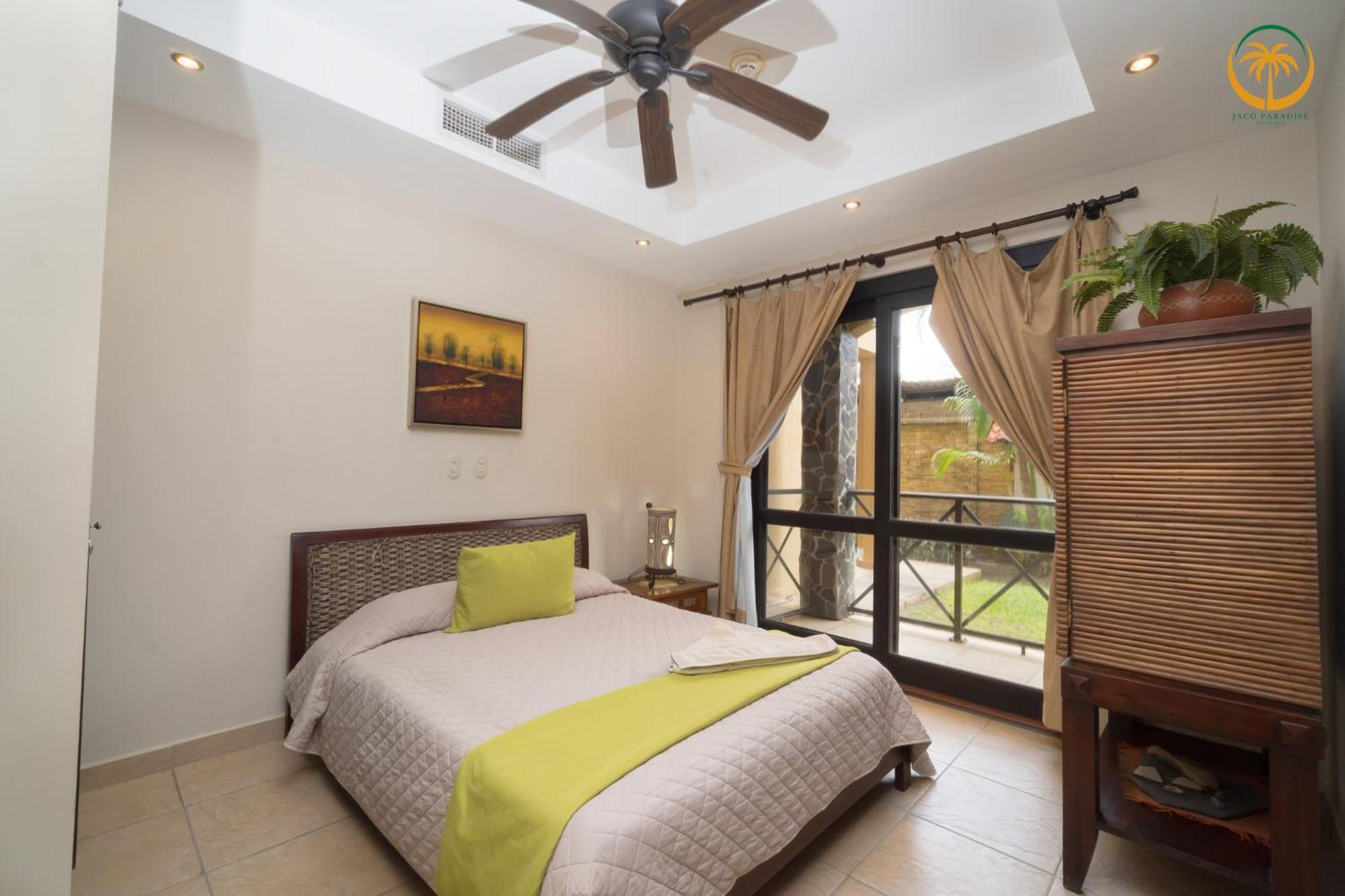 Bahia Encantada Beach Front Proyect, Jaco Paradise Aparthotel