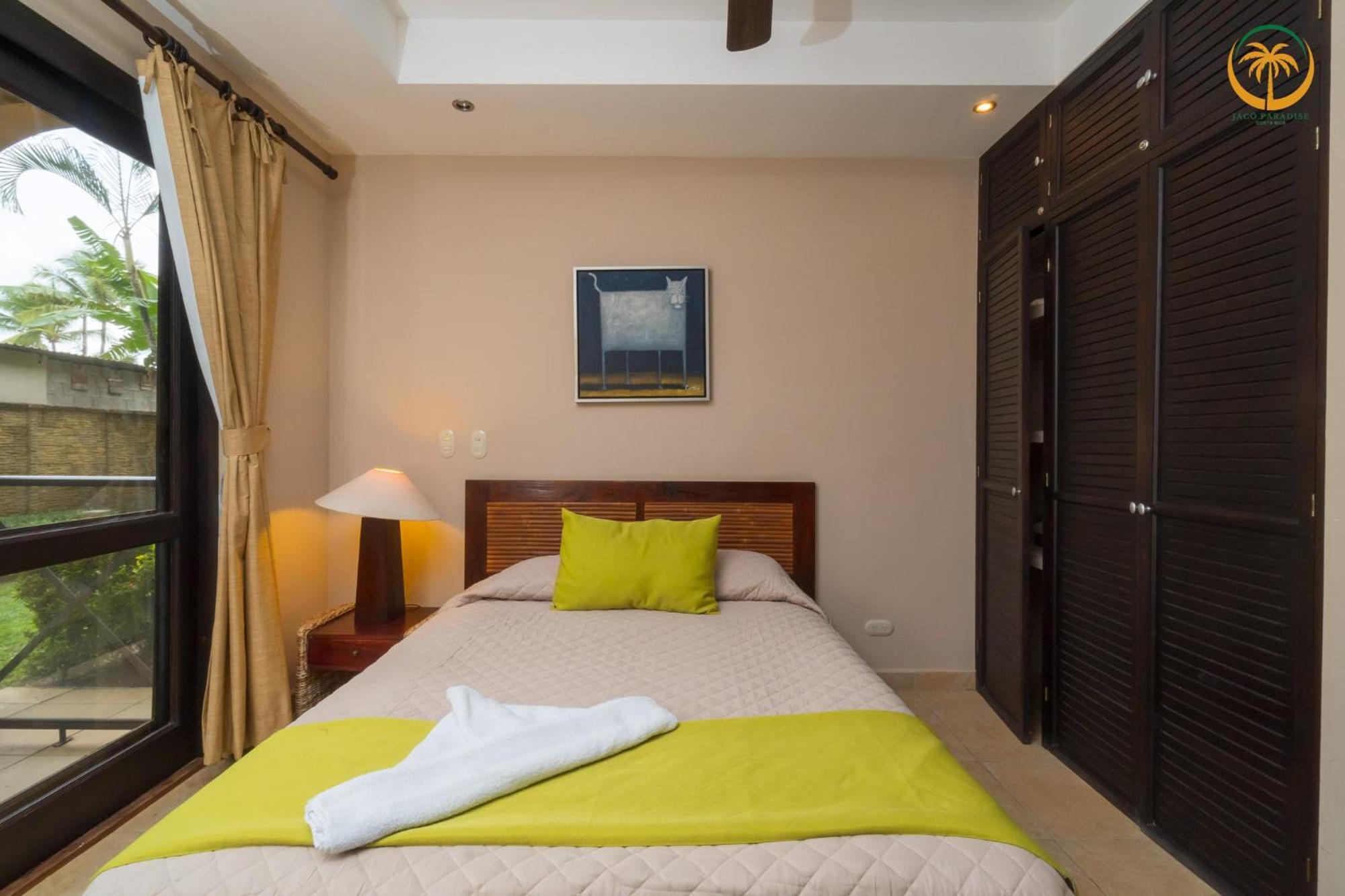 Bahia Encantada Beach Front Proyect, Jaco Paradise Aparthotel