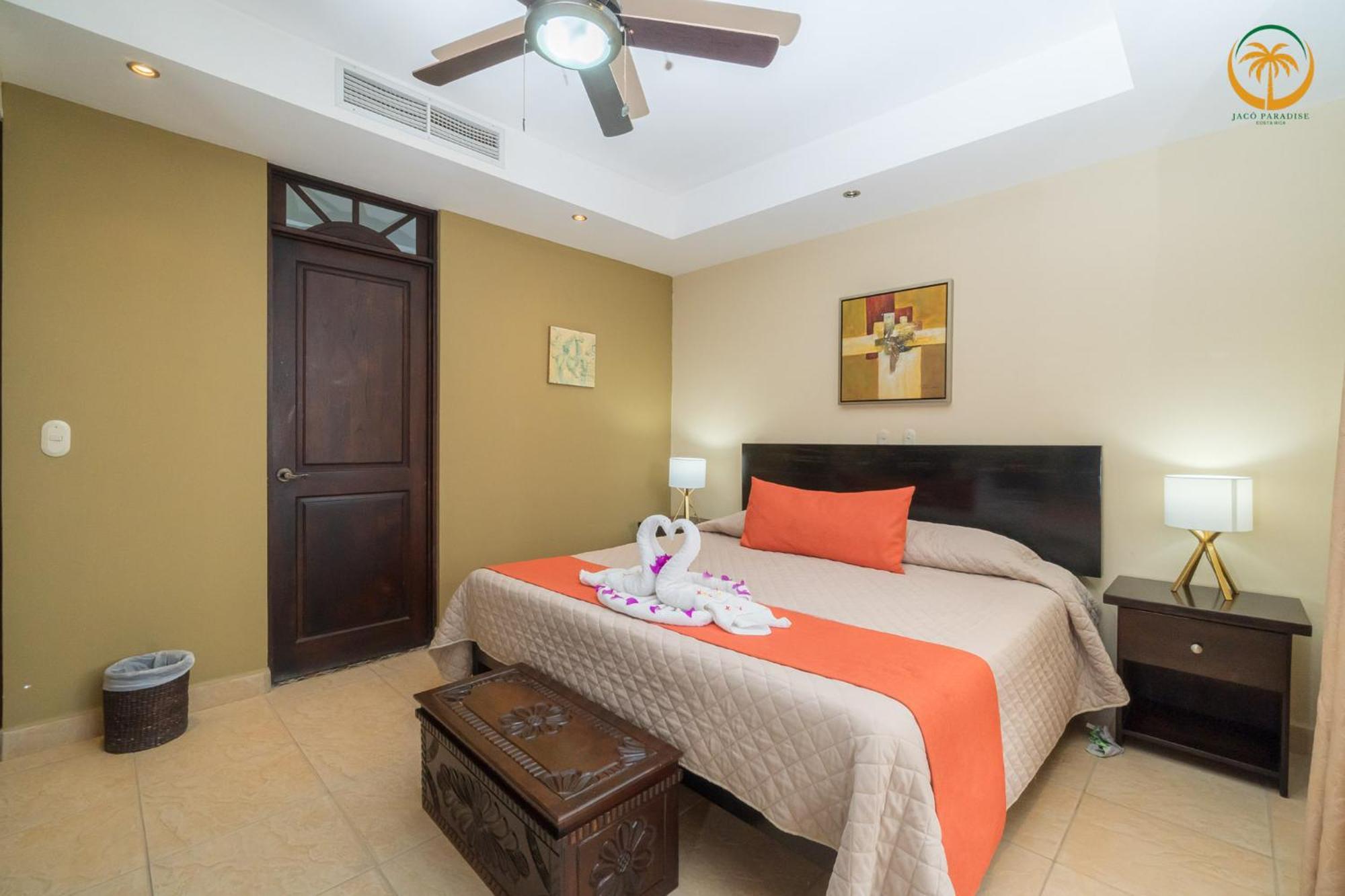 Bahia Encantada Beach Front Proyect, Jaco Paradise Aparthotel