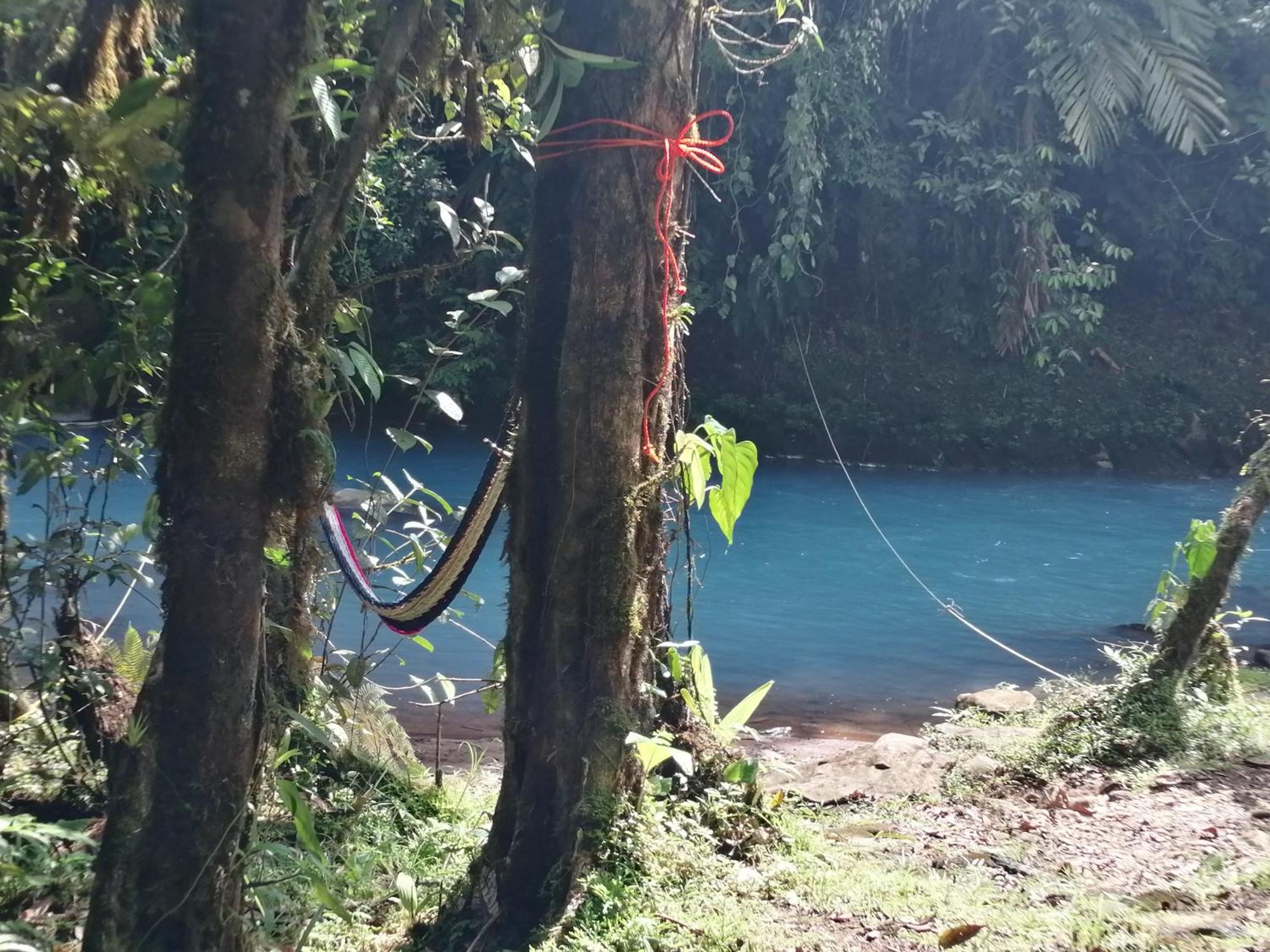 Cabinas Piuri 2* Rio Celeste