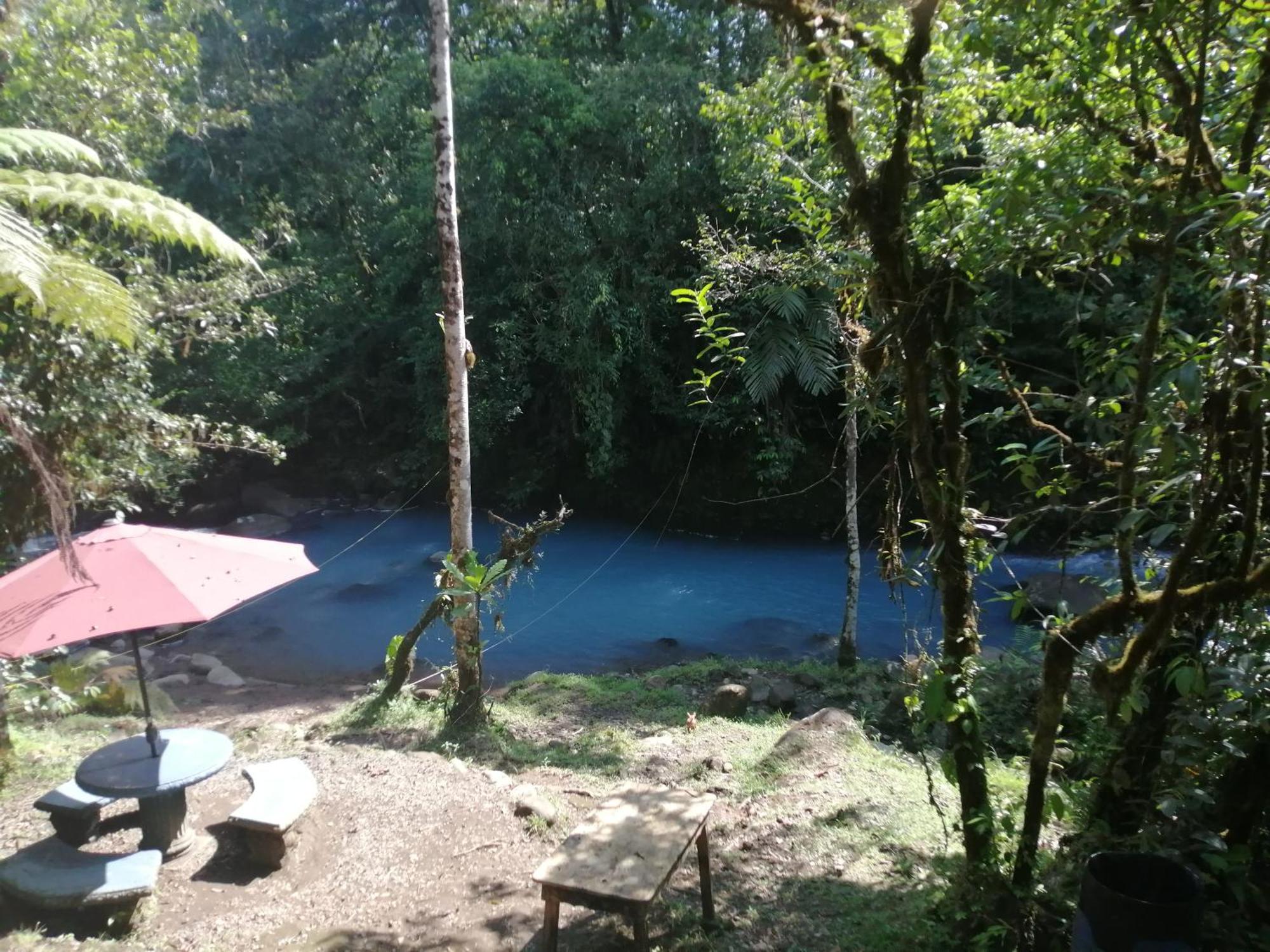 Hotel Cabinas Piuri Rio Celeste