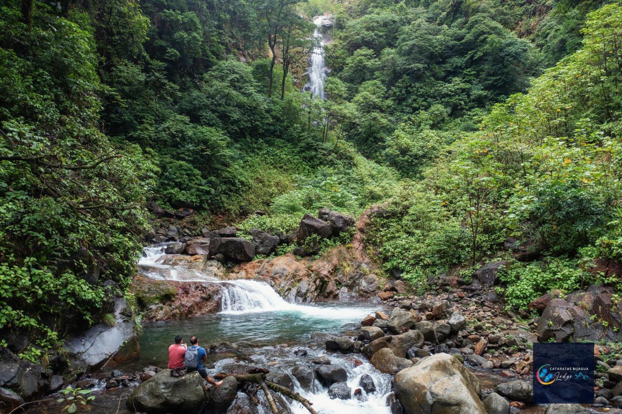 Cataratas Lodge, Incluye Tour Autoguiado Waterfalls Hike