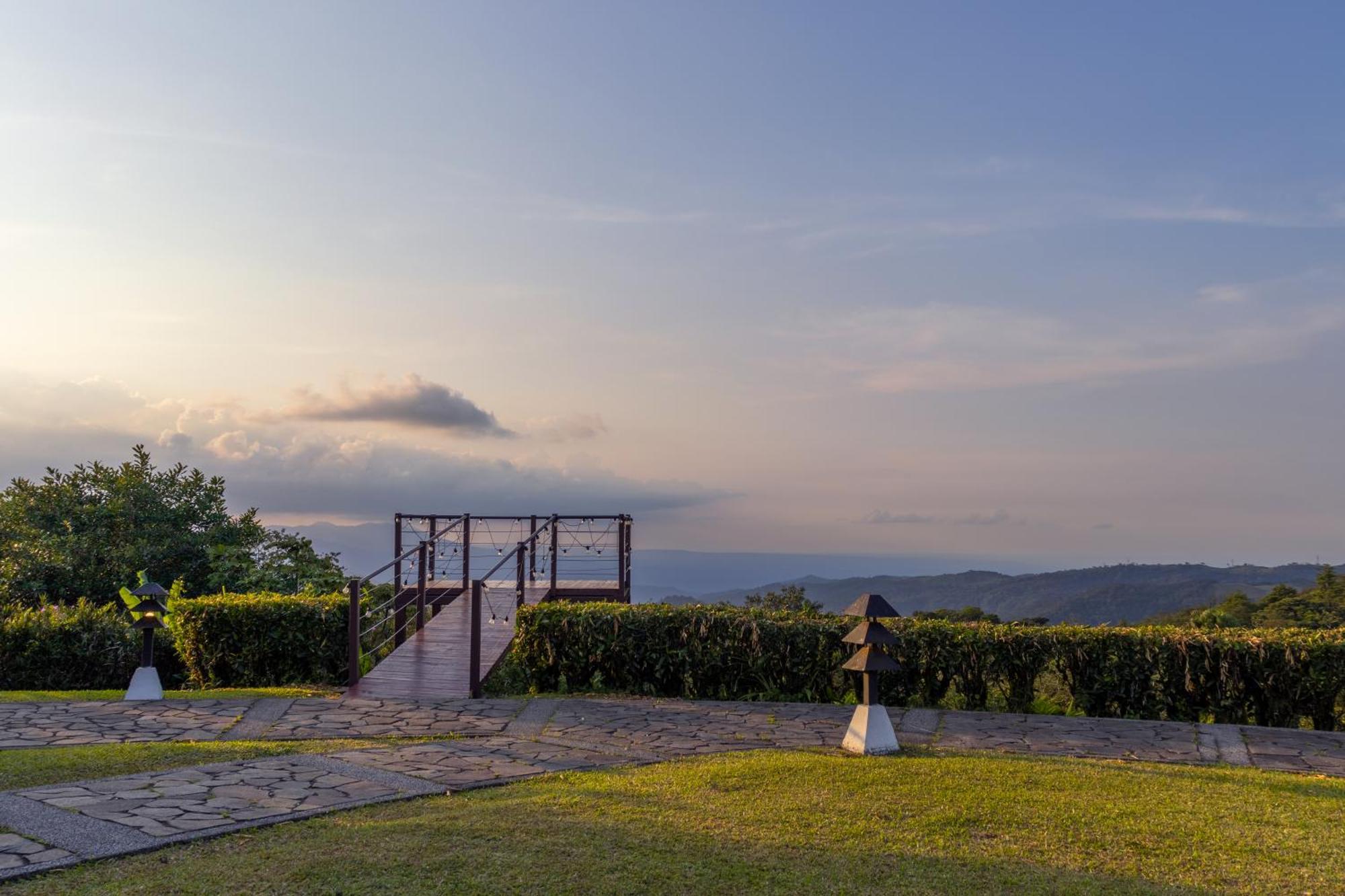 Blanca Cloud Forest & Retreat