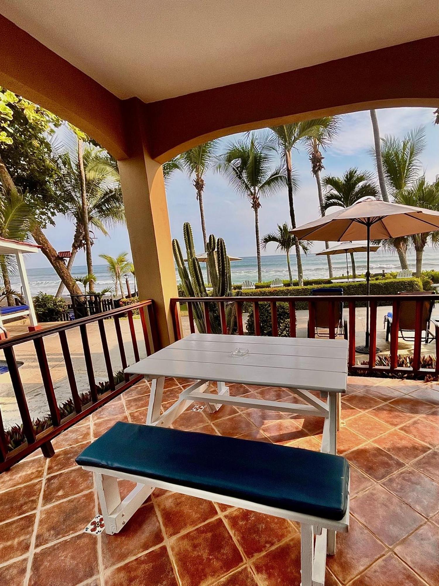 The Backyard Beachfront Hotel Jaco