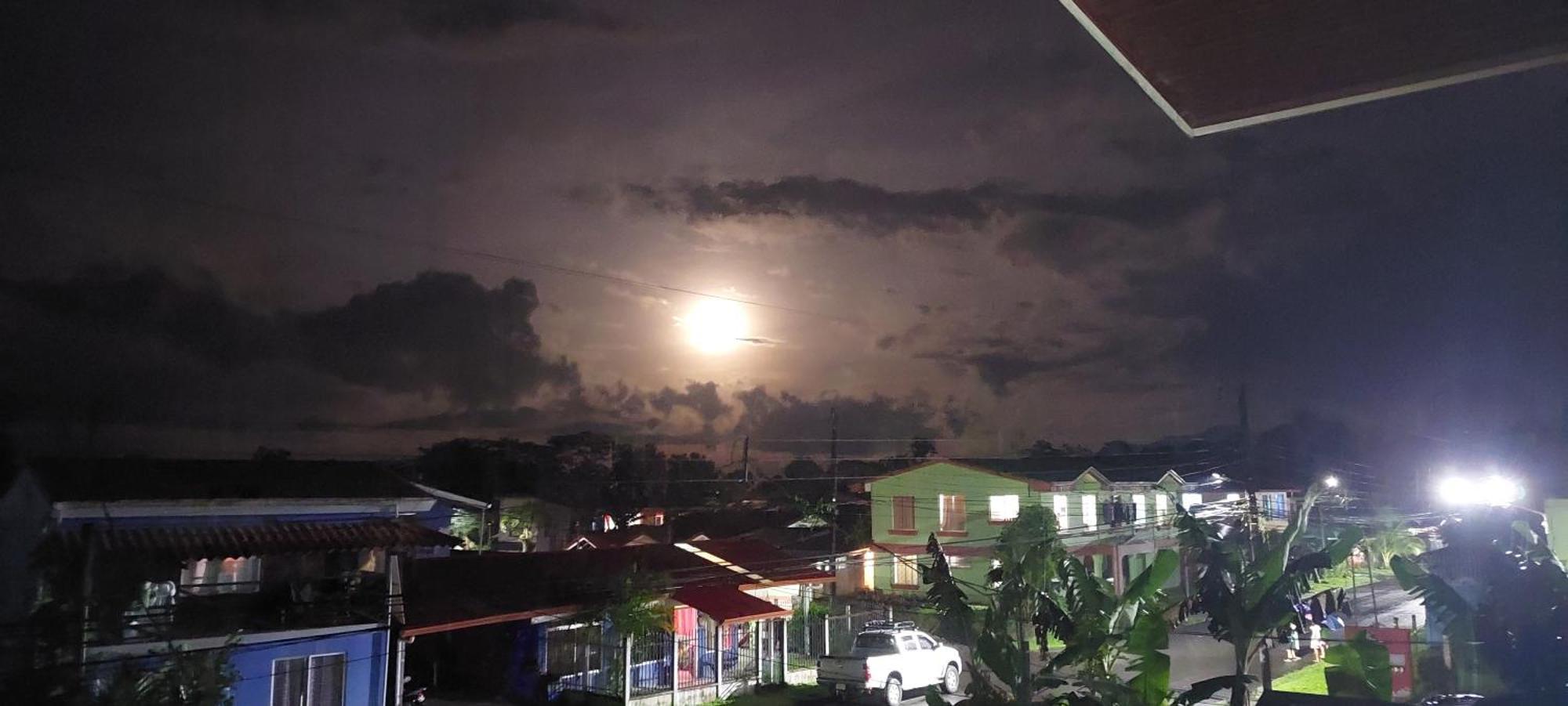 N&s * La Fortuna