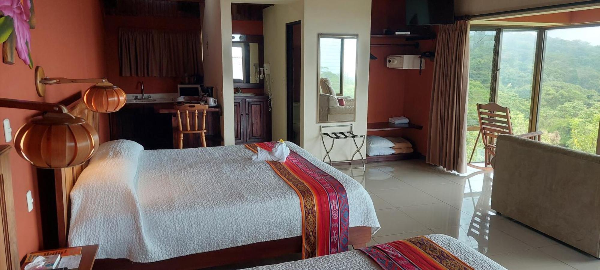 Arenal Lodge *