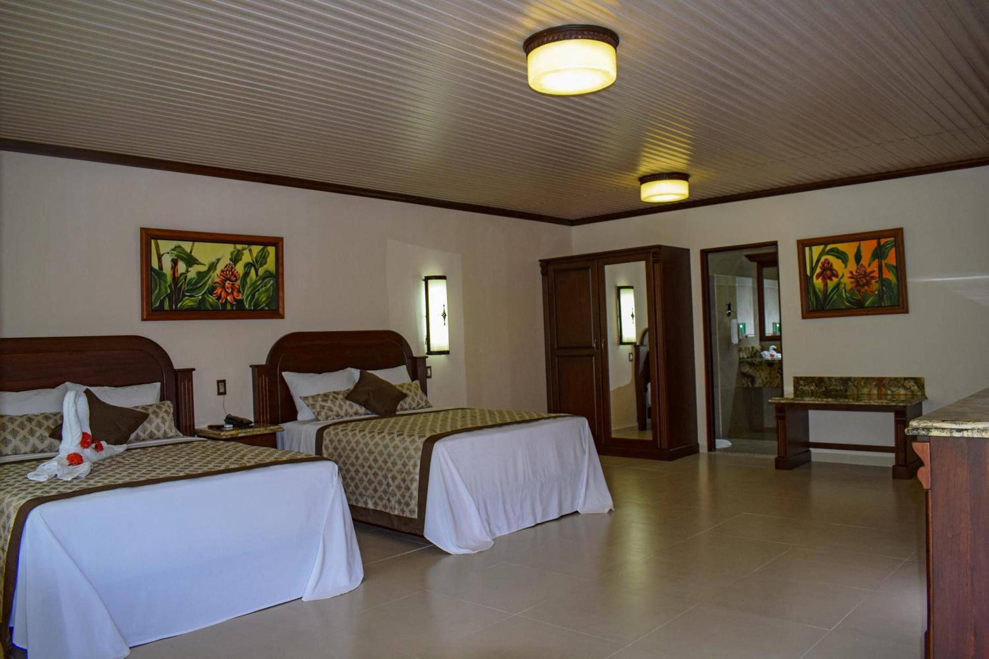 Lagos & Thermal Experience Resort