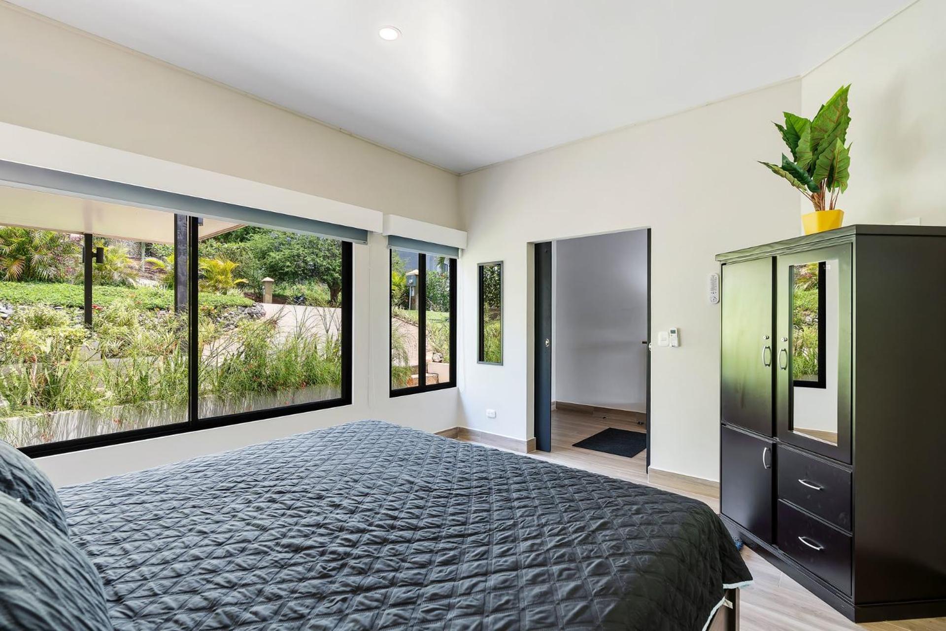 Holiday home Brand-new 3bd Hilltop With Pool Coco