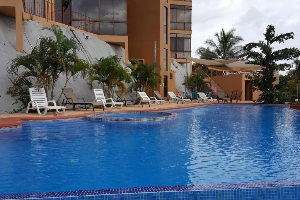 Awesome Ocean & Views Of Beautiful Samara-cr Apartment Samara