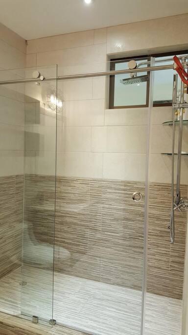 Awesome Ocean & Views Of Beautiful Samara-cr Apartment Samara