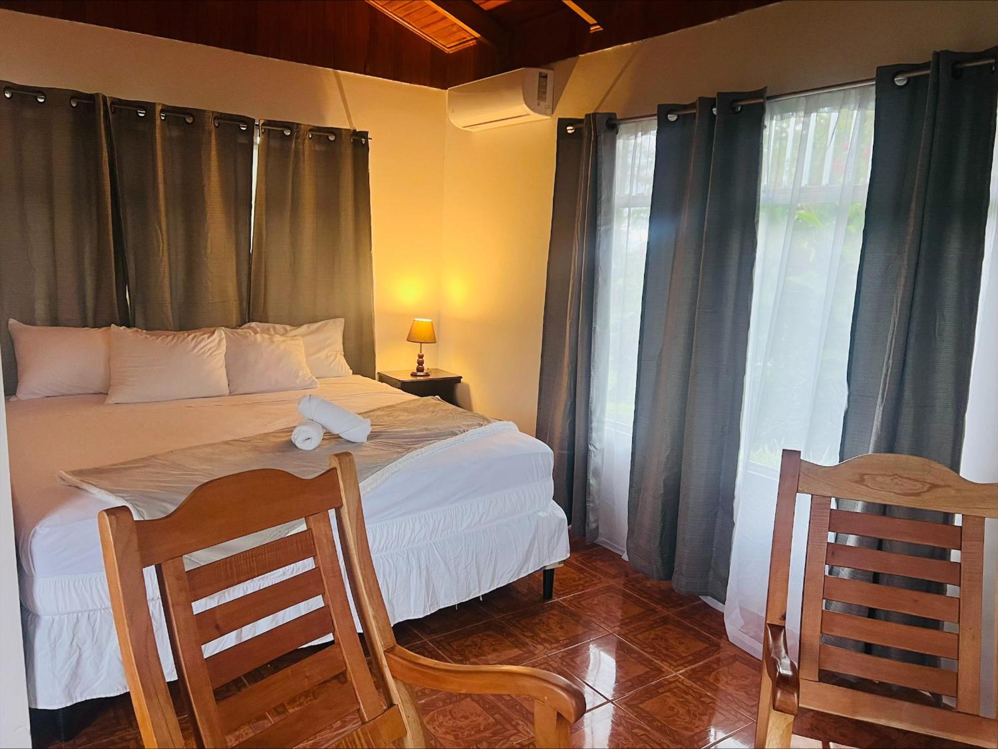 Chateau Arenal & Restaurante Hotel *
