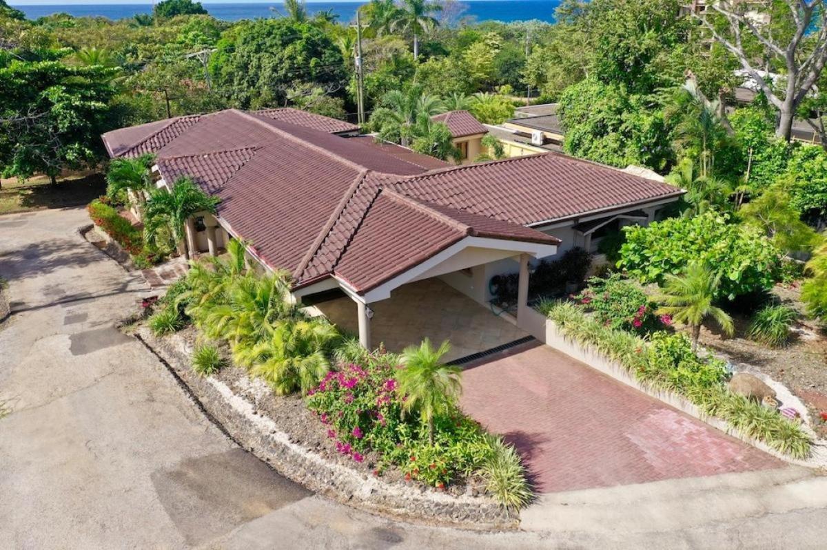 Casa Cocoa - 3 Bedroom In Playa Langosta Holiday home