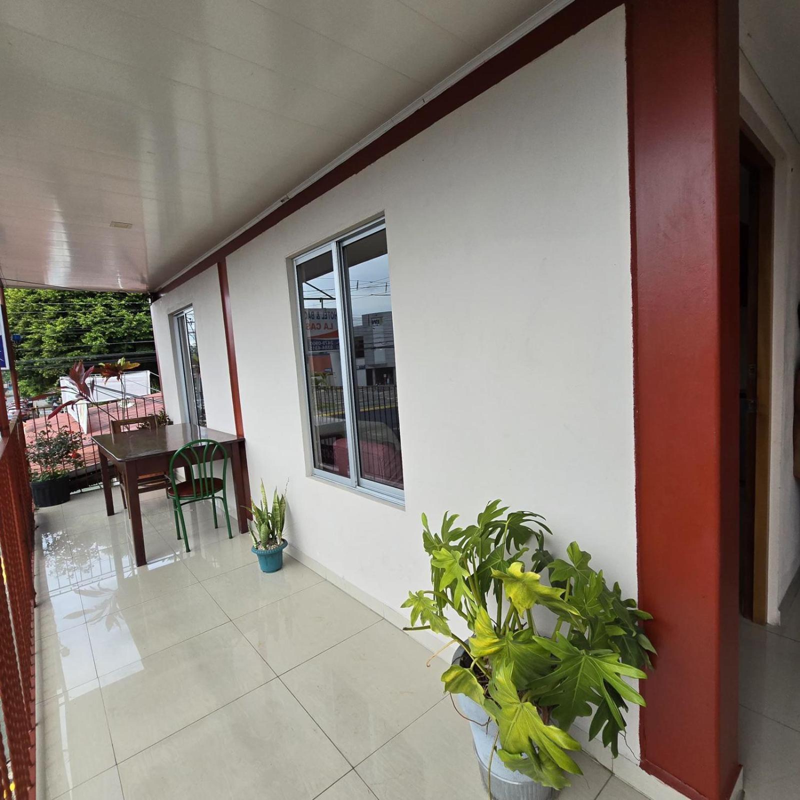 La Cascada Hotel 2*