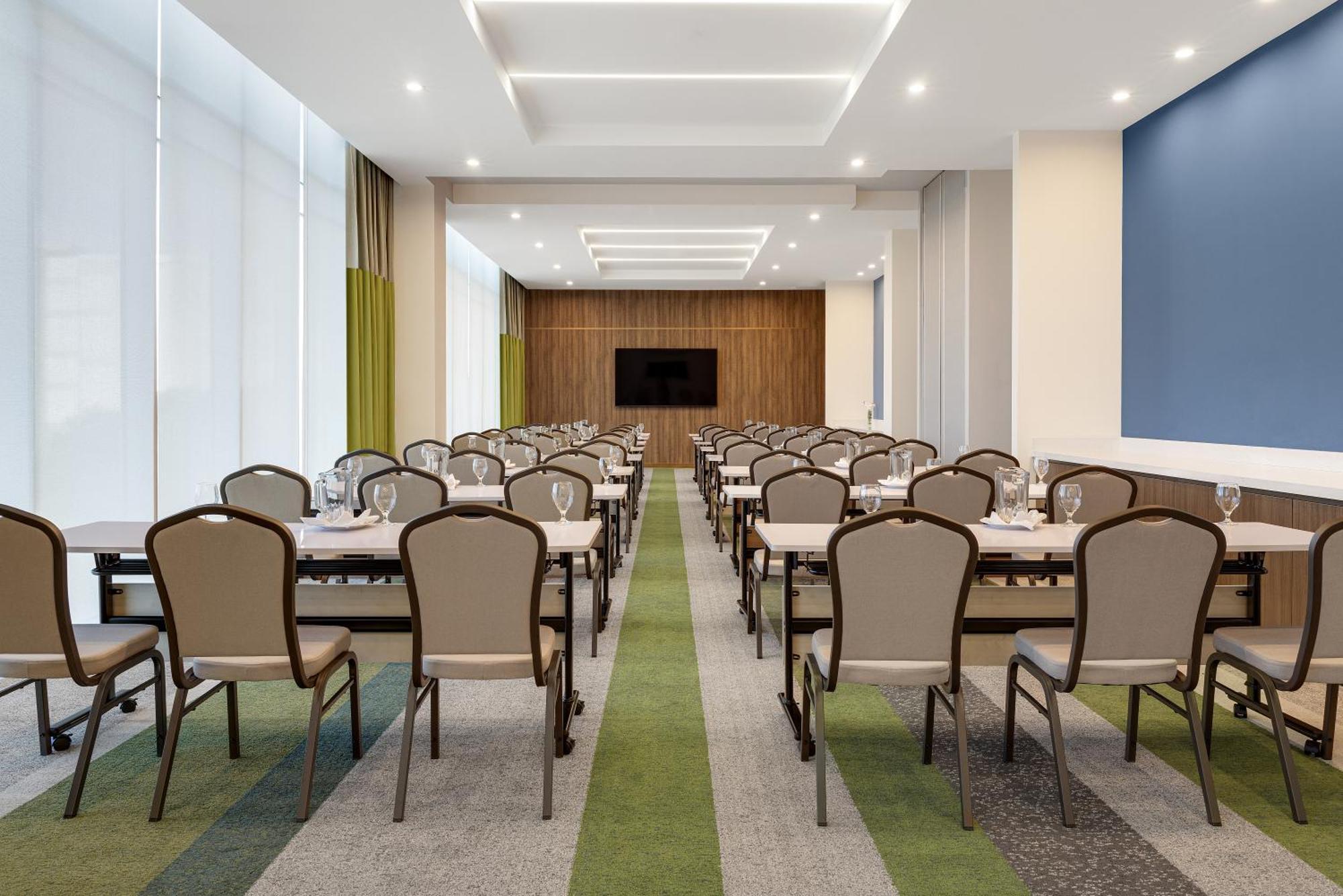 Hotel Hilton Garden San Jose Airport Mall 4*