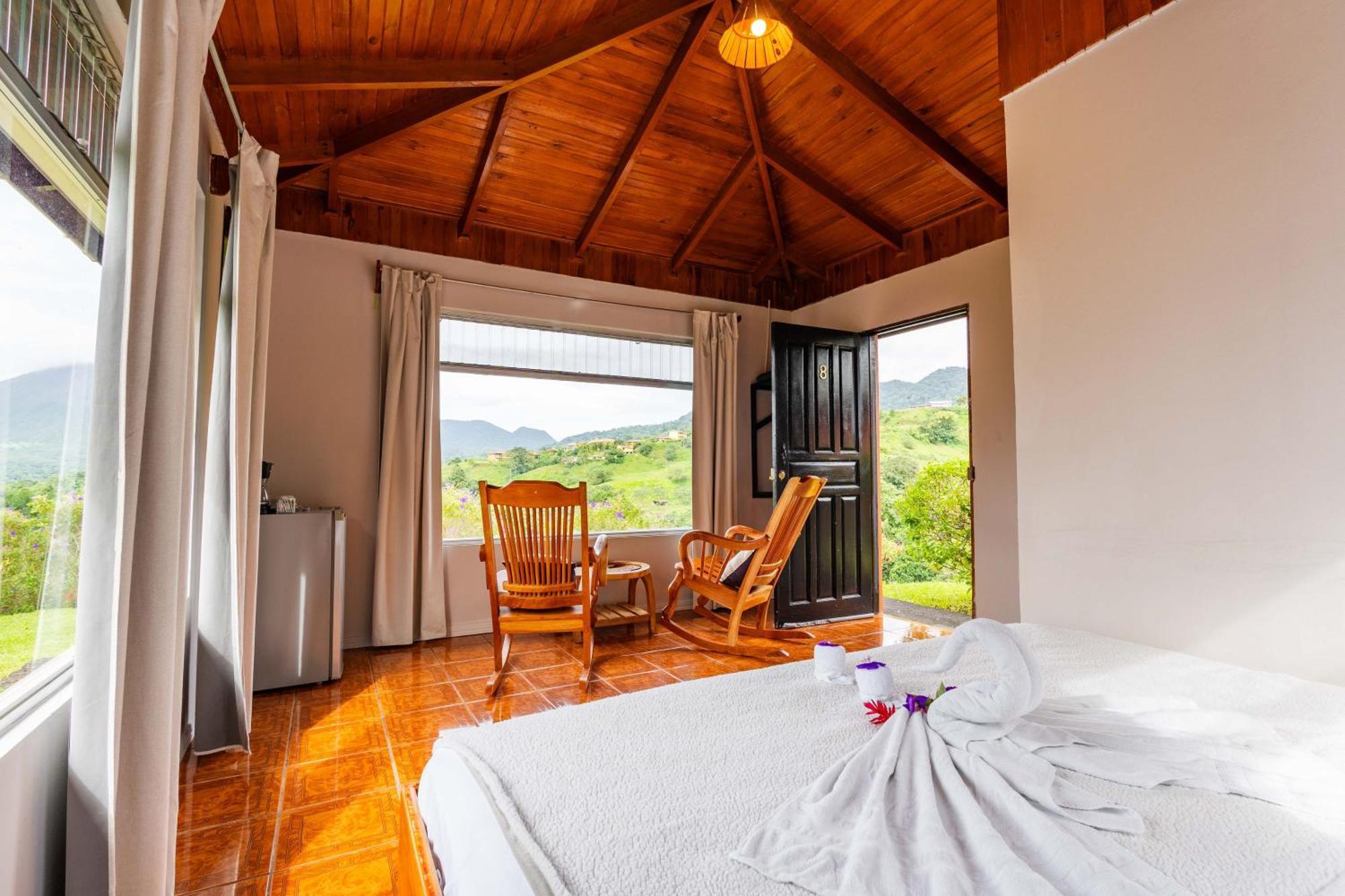 Chateau Arenal & Restaurante Hotel
