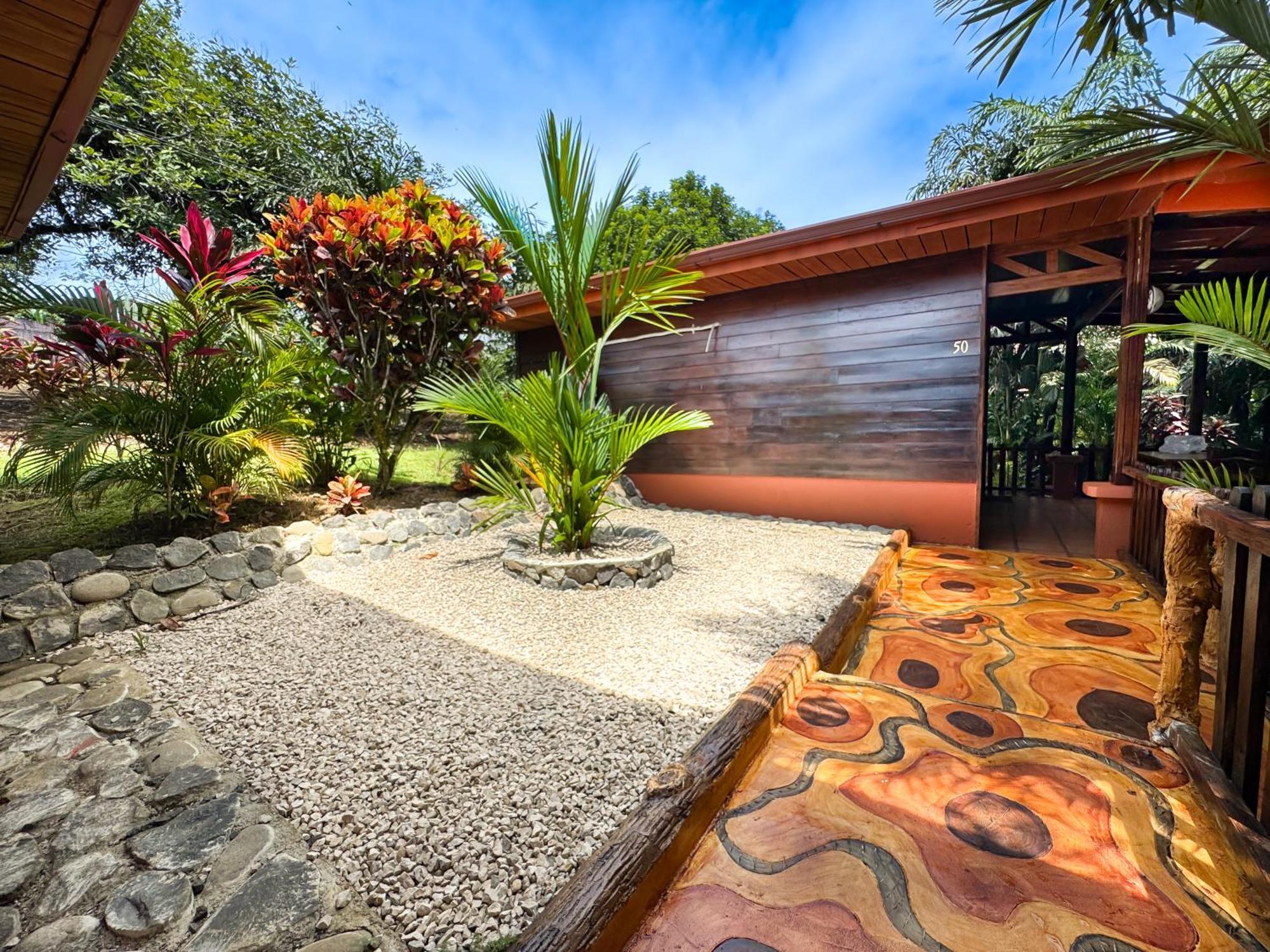Hotel Heliconias Nature & Hot Springs