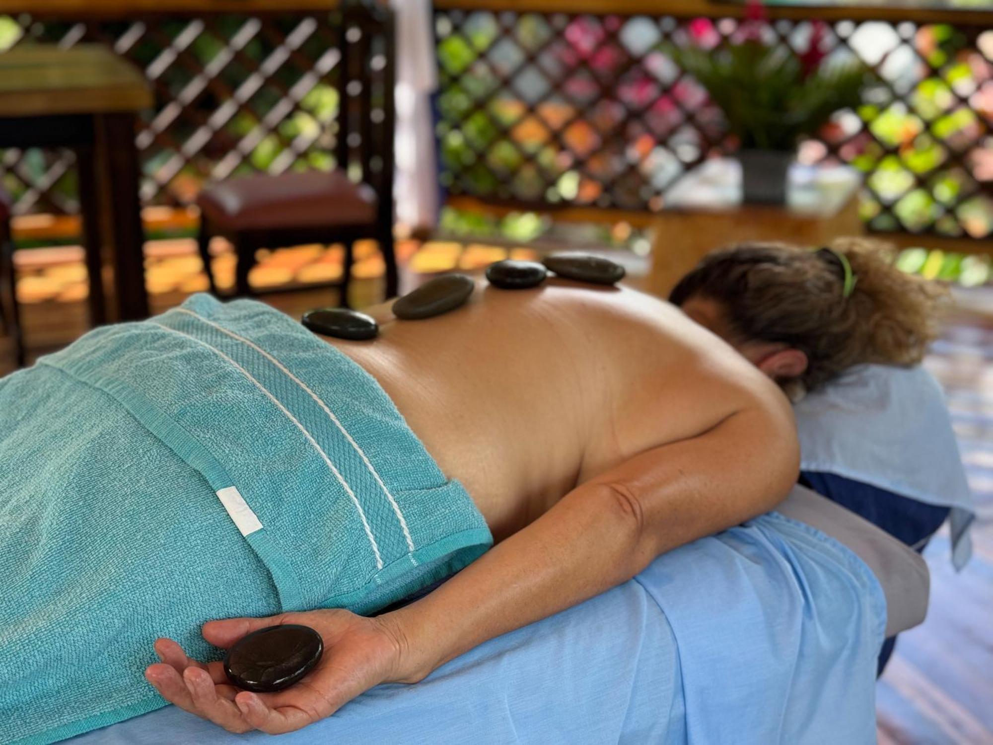 Heliconias Nature & Hot Springs Hotel