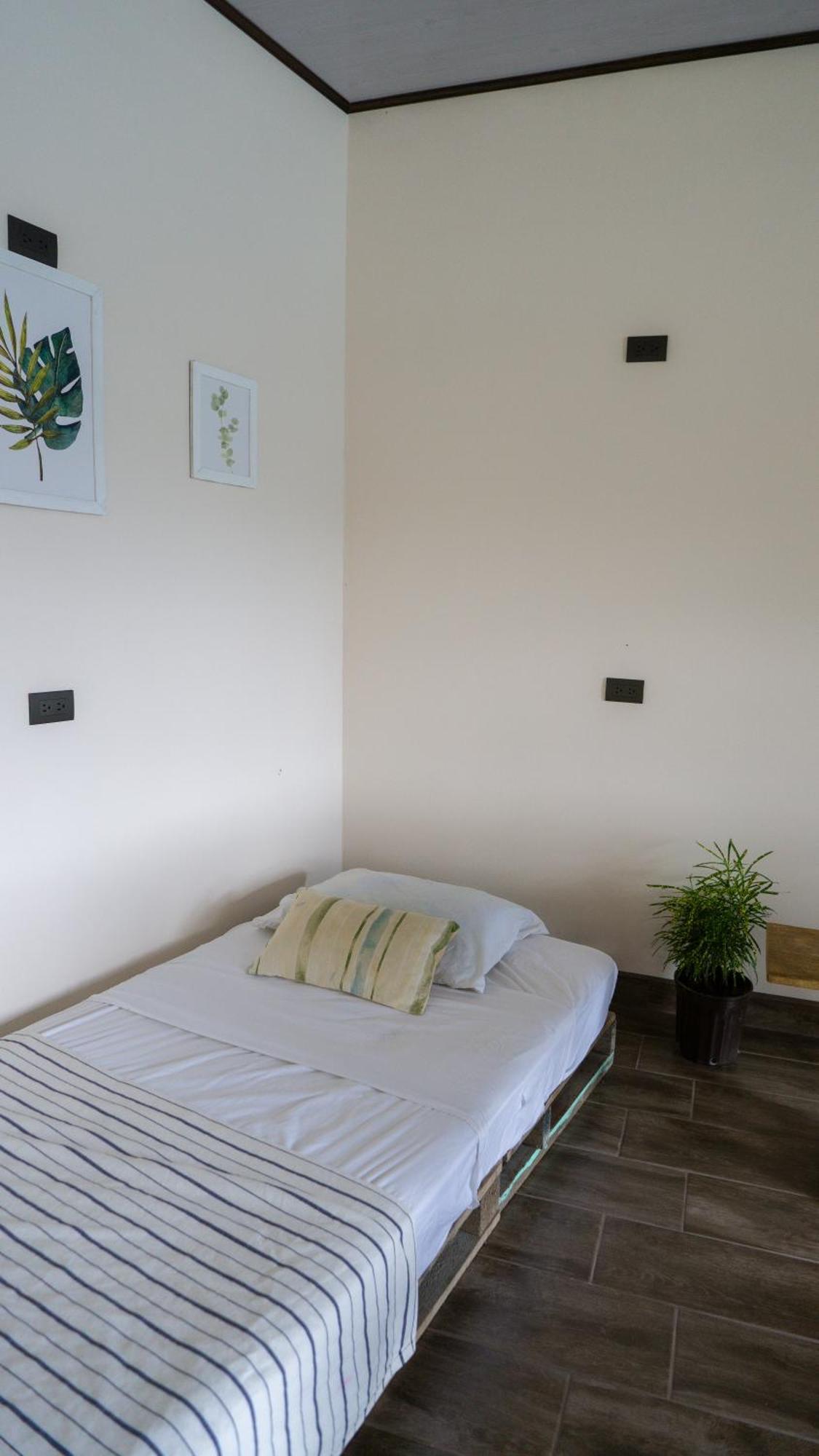 Argdivan Hostel