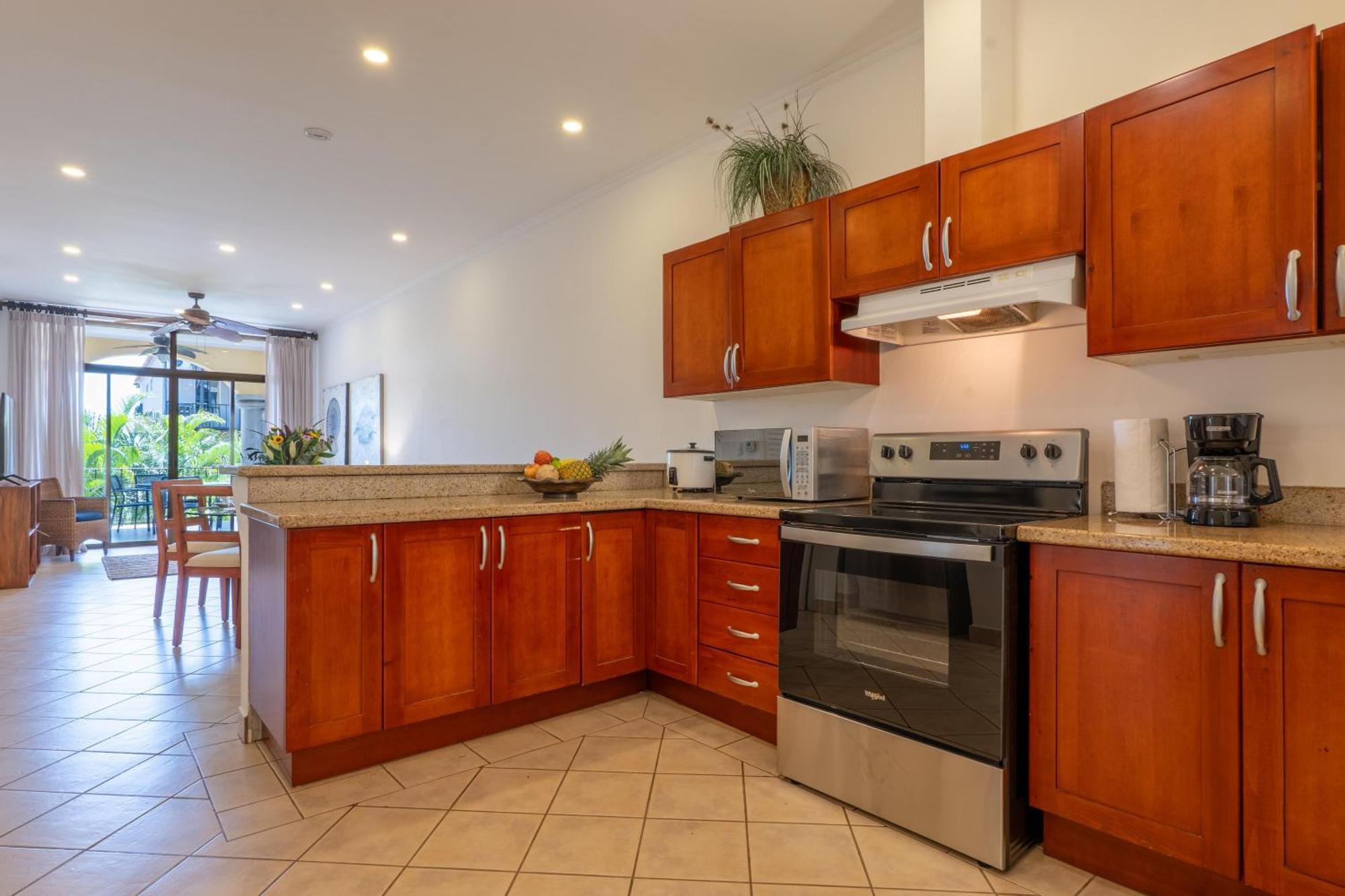 Sunrise 42 - 2 Bedroom Ocean View Apartment *