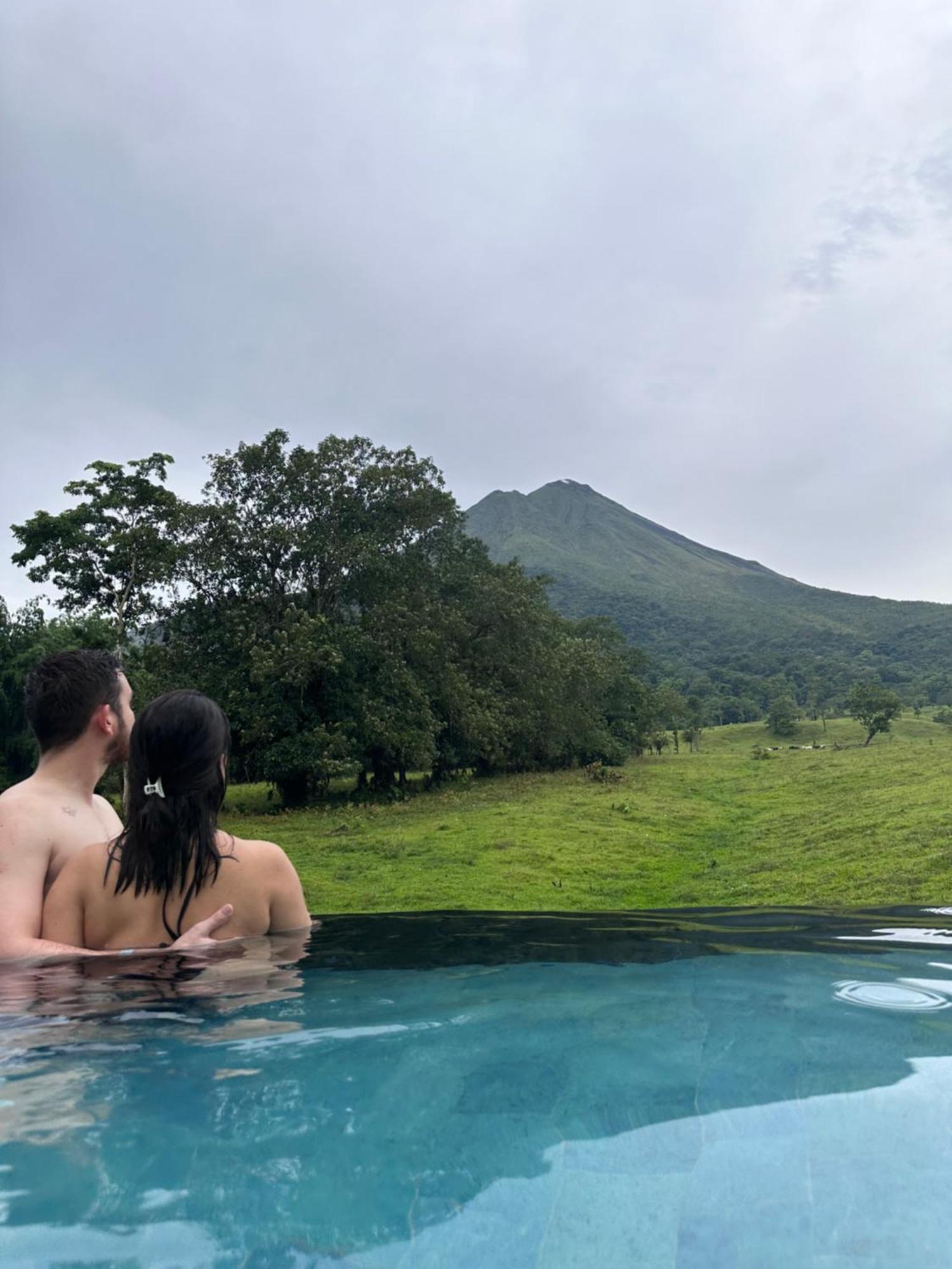 Paradise Hot Springs - Thermal Water & Volcano Views La Fortuna