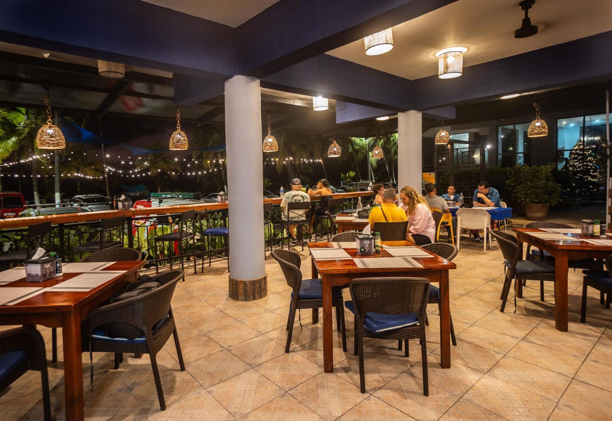 Hotel Paradise Front Jaco