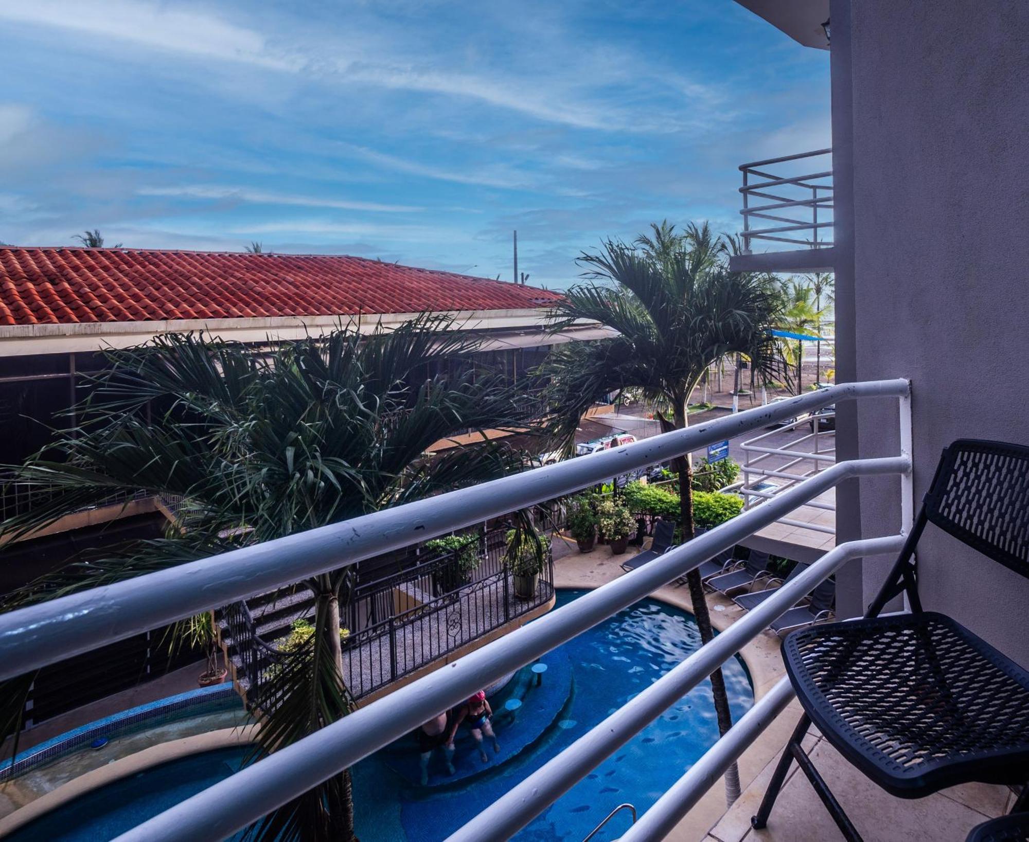 Paradise Front Jaco