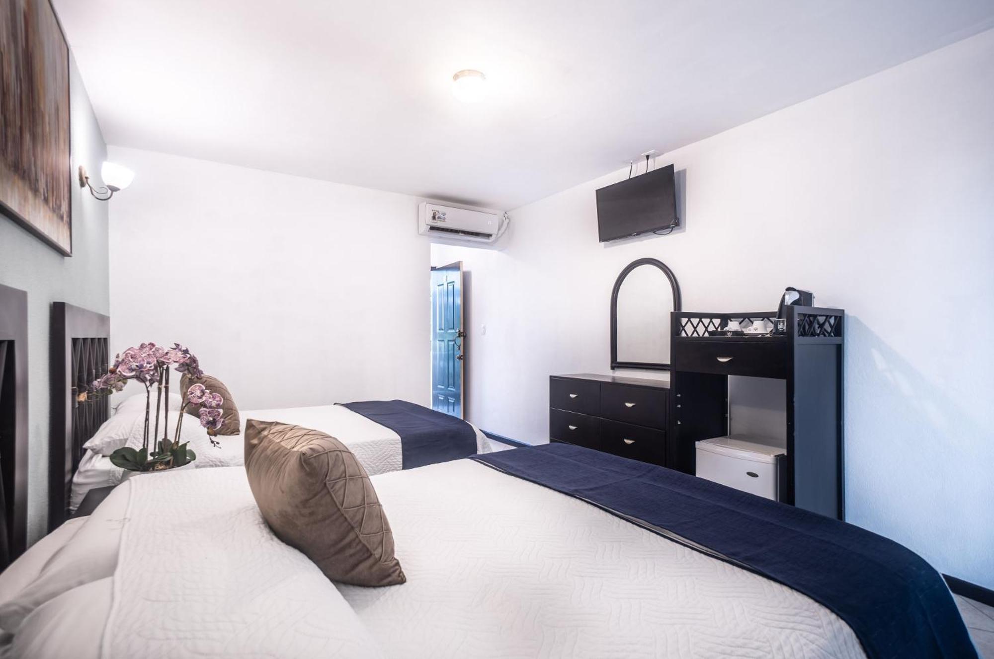 Hotel Paradise Front 3*