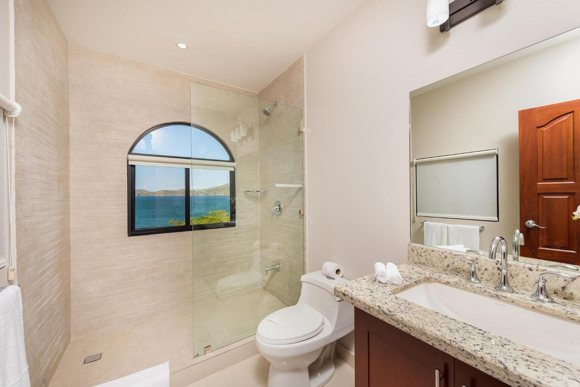 Apartment Flamingo Marina Cove 617- Oceanfront 3 Bedroom Playa Flamingo
