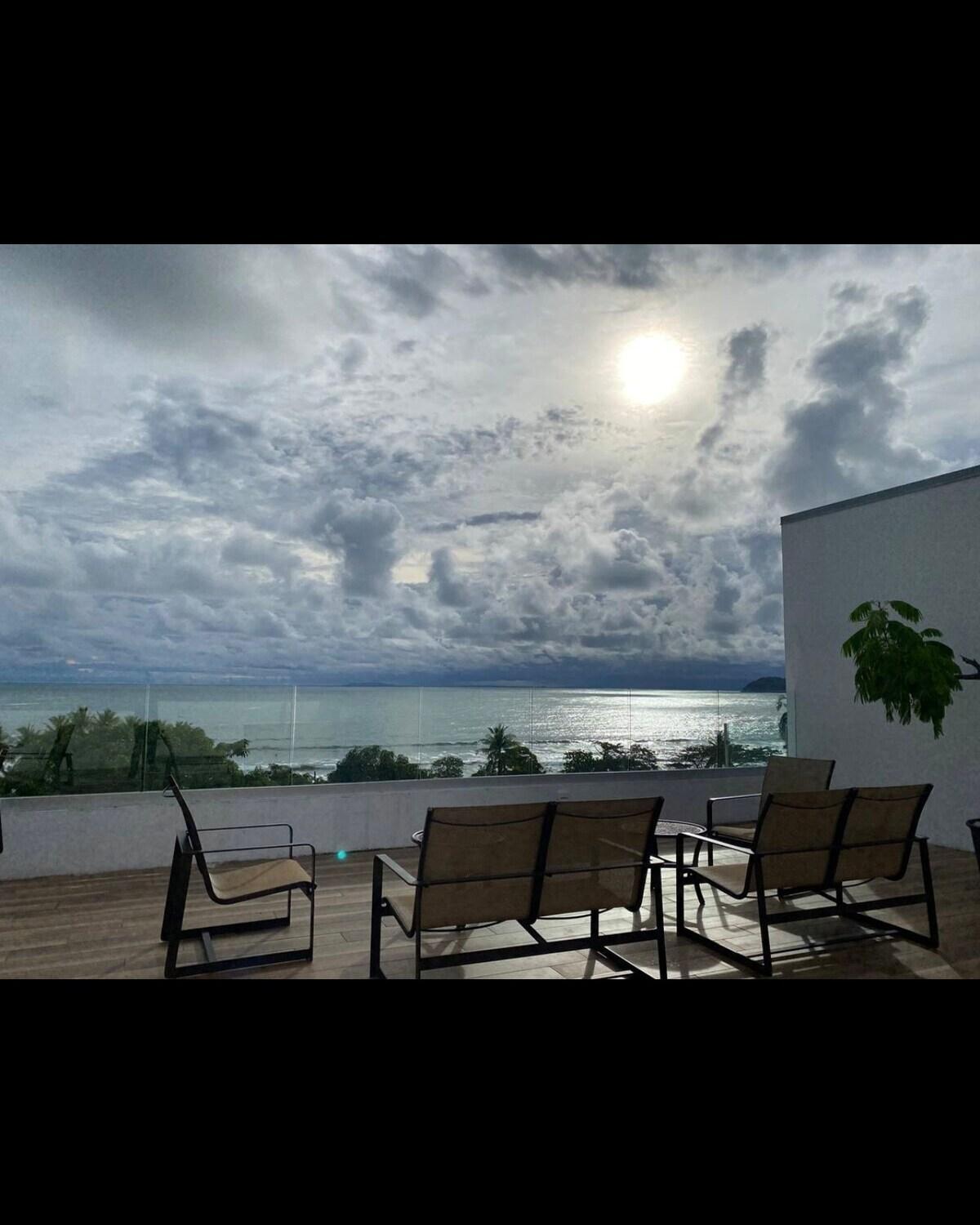 Apartment Beachfront Stunning Views *