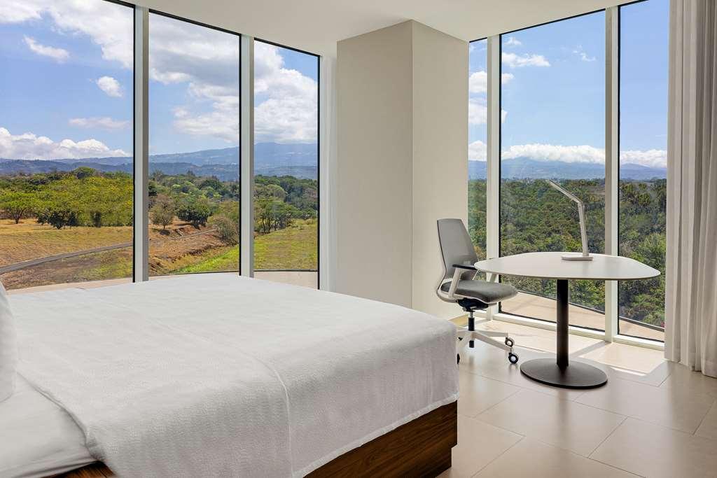 Hilton Garden San Jose Airport Mall Hotel *