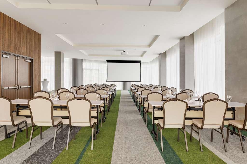 Hilton Garden San Jose Airport Mall Hotel