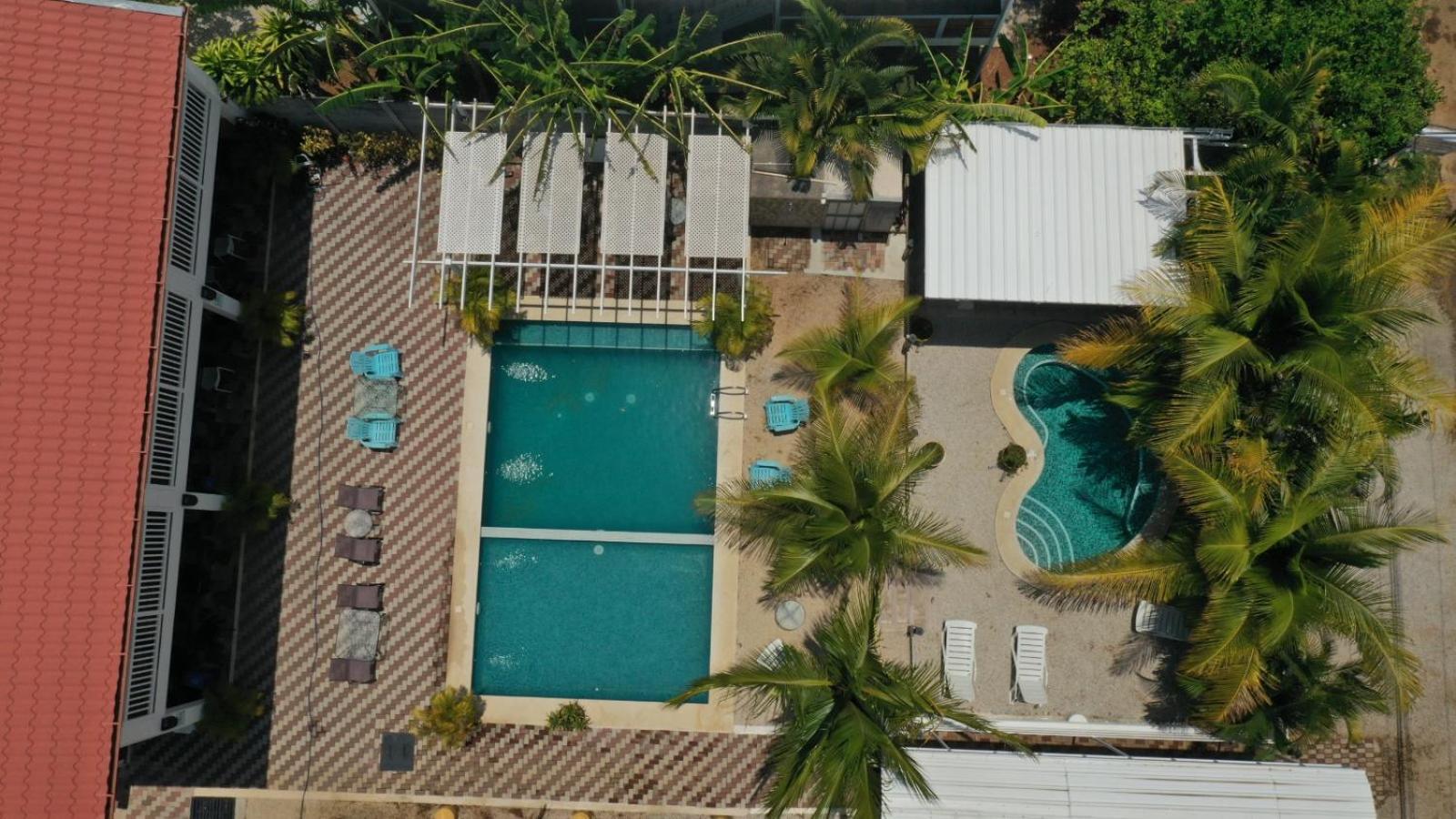 Cabinas El Colibri Hotel 3*