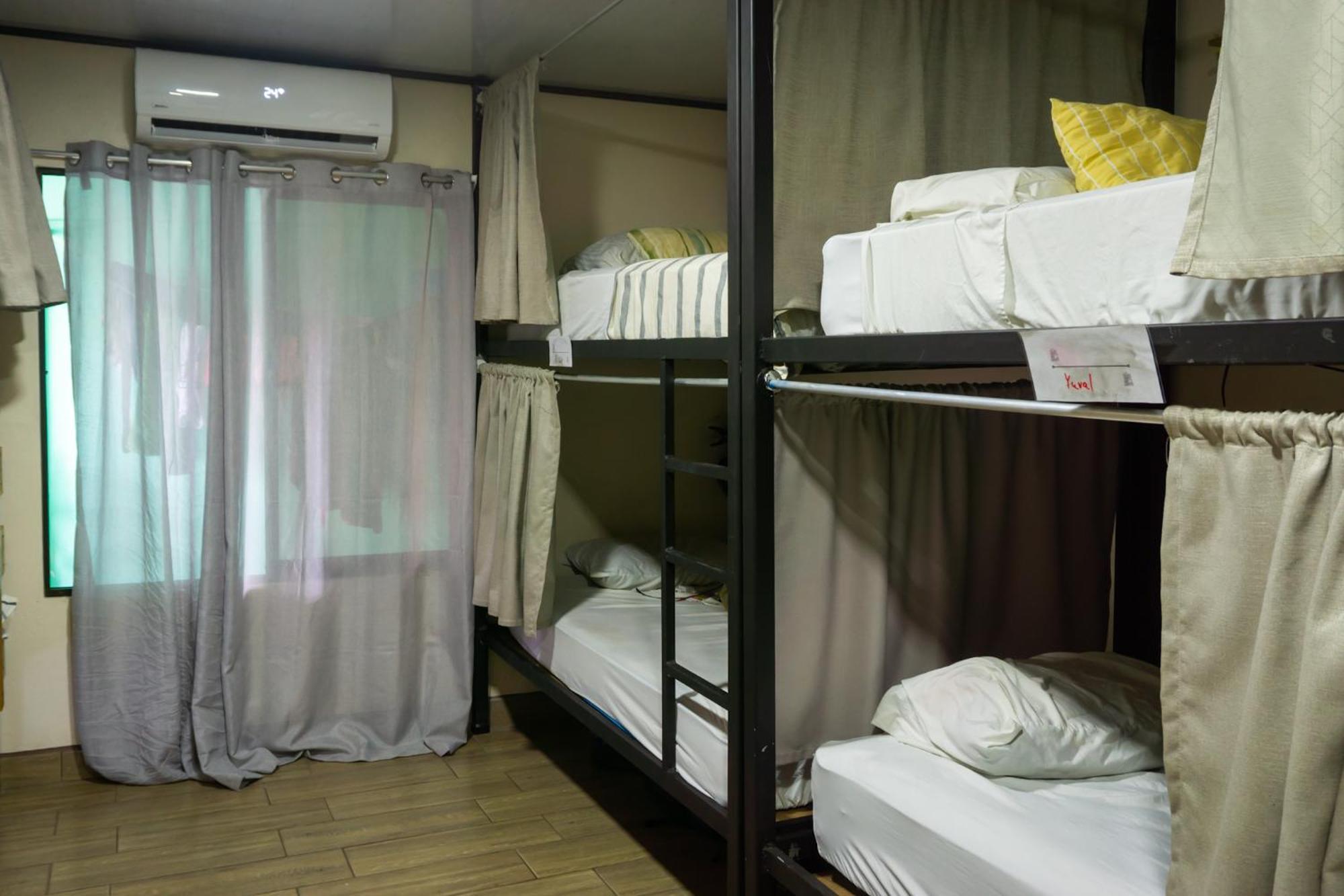Argdivan Hostel *