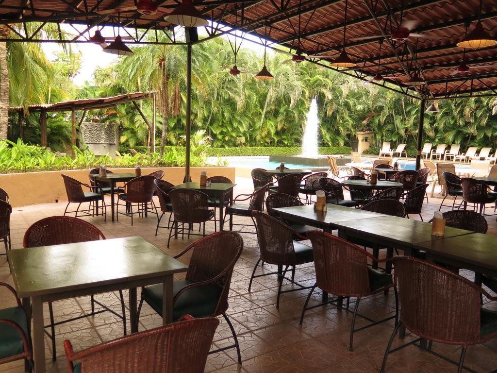 Coco Palms Hotel 3*