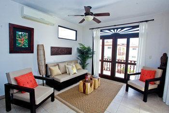 Hotel Bahia Azul By Lost Vacations