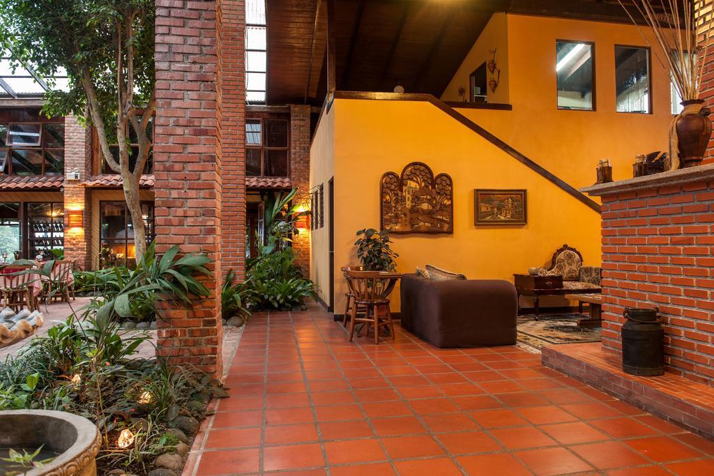 Lodge Arenal *