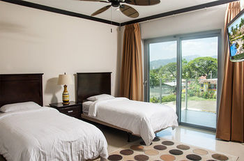 Diamante Del Sol Ocean Front, Paradise Cr Aparthotel