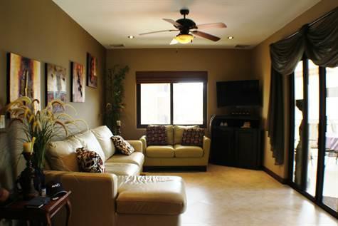 Tres Regalos Condominium Beach Club Apartment