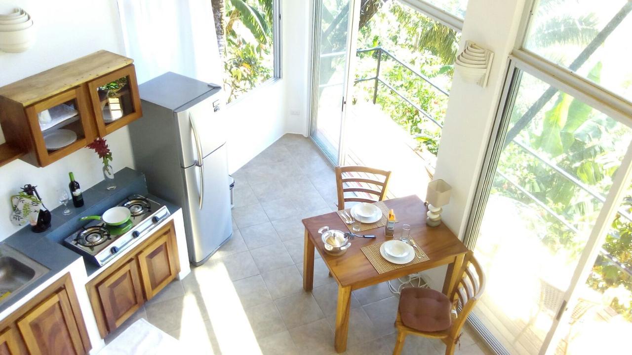El Nido Rojo Bed & Breakfast *